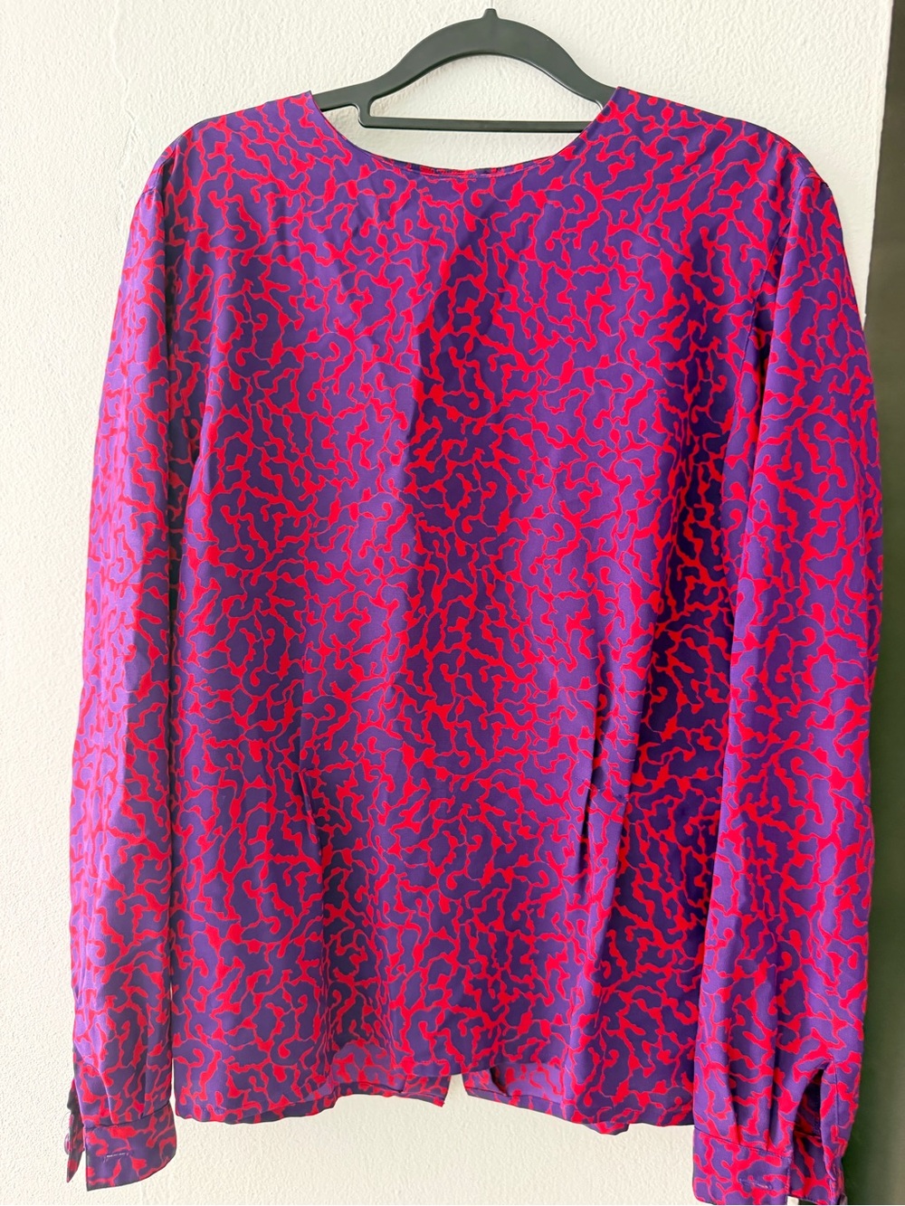 Jones New York Long-Sleeve Abstract Print Top in Pink & Purple